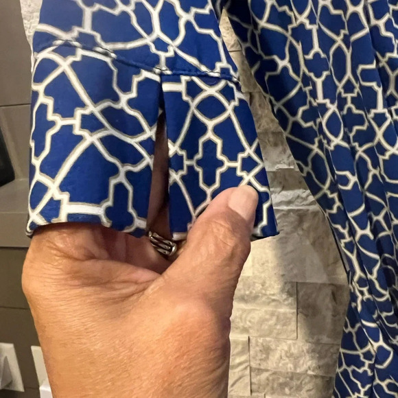 Laundry size 6 Blue Beige geometric pattern button down dress - Picture 9 of 9